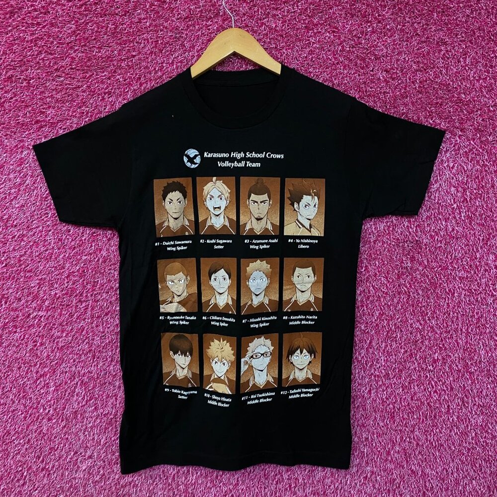 Haikyu! Yearbook Photos Tshirt size medium